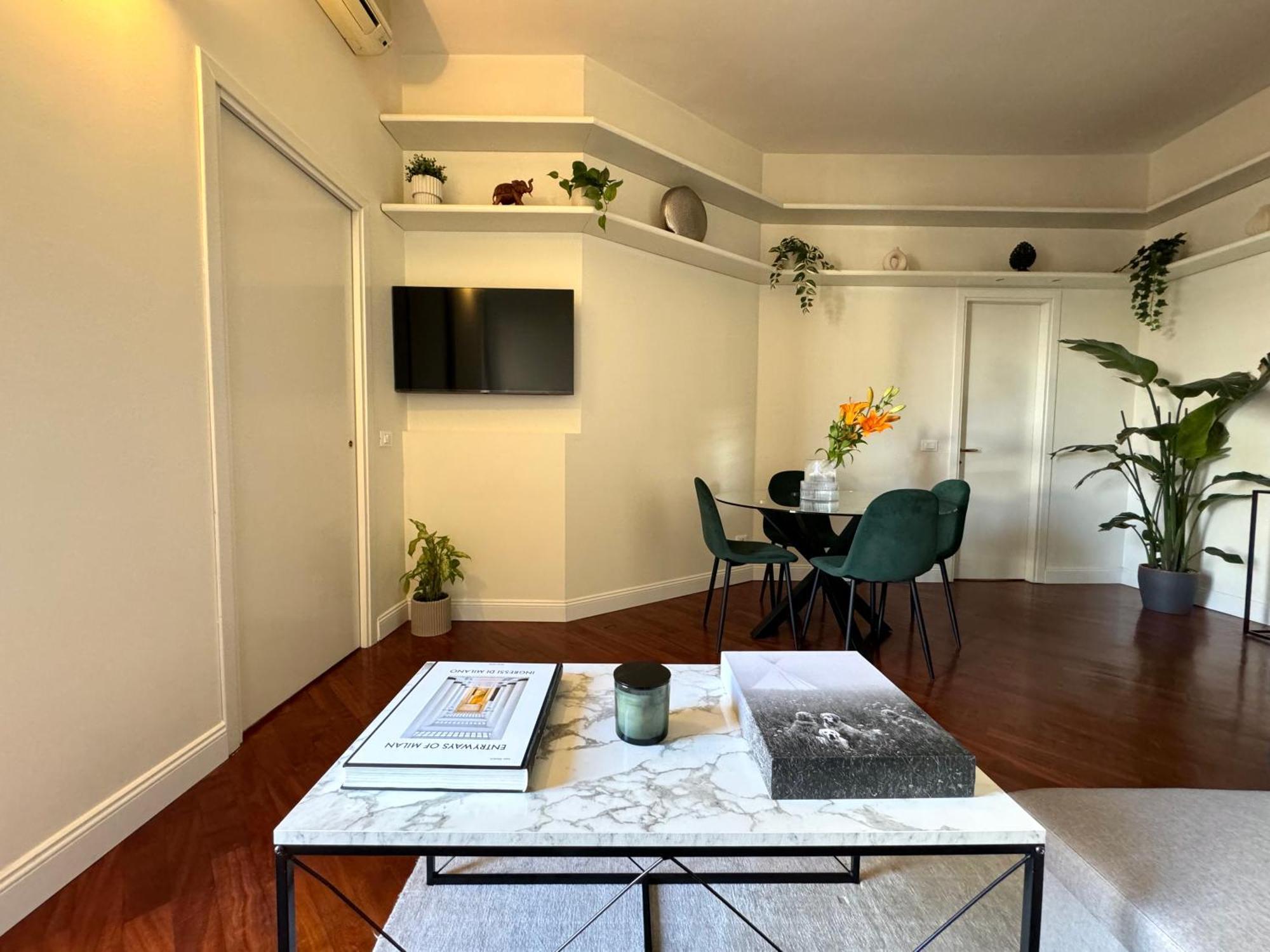 Urban Jungle 4 - Darsena Apartment *