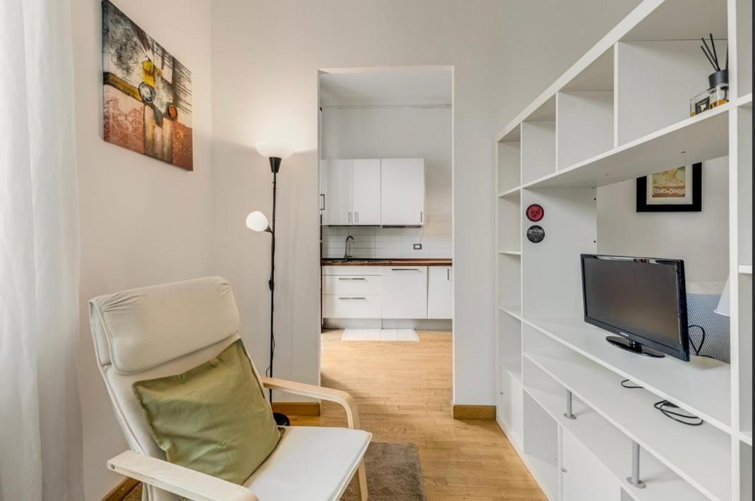 Ampio Monolocale Via Matteo Maria Boiardo 18 Apartment Milan