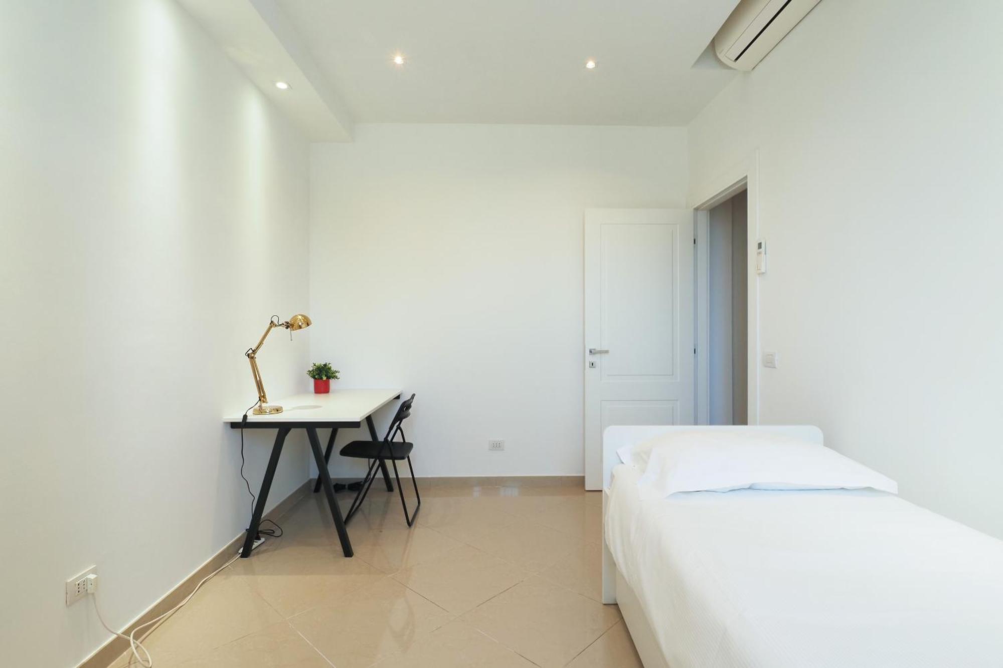 Forlanini Con Free Parking Linate Airport