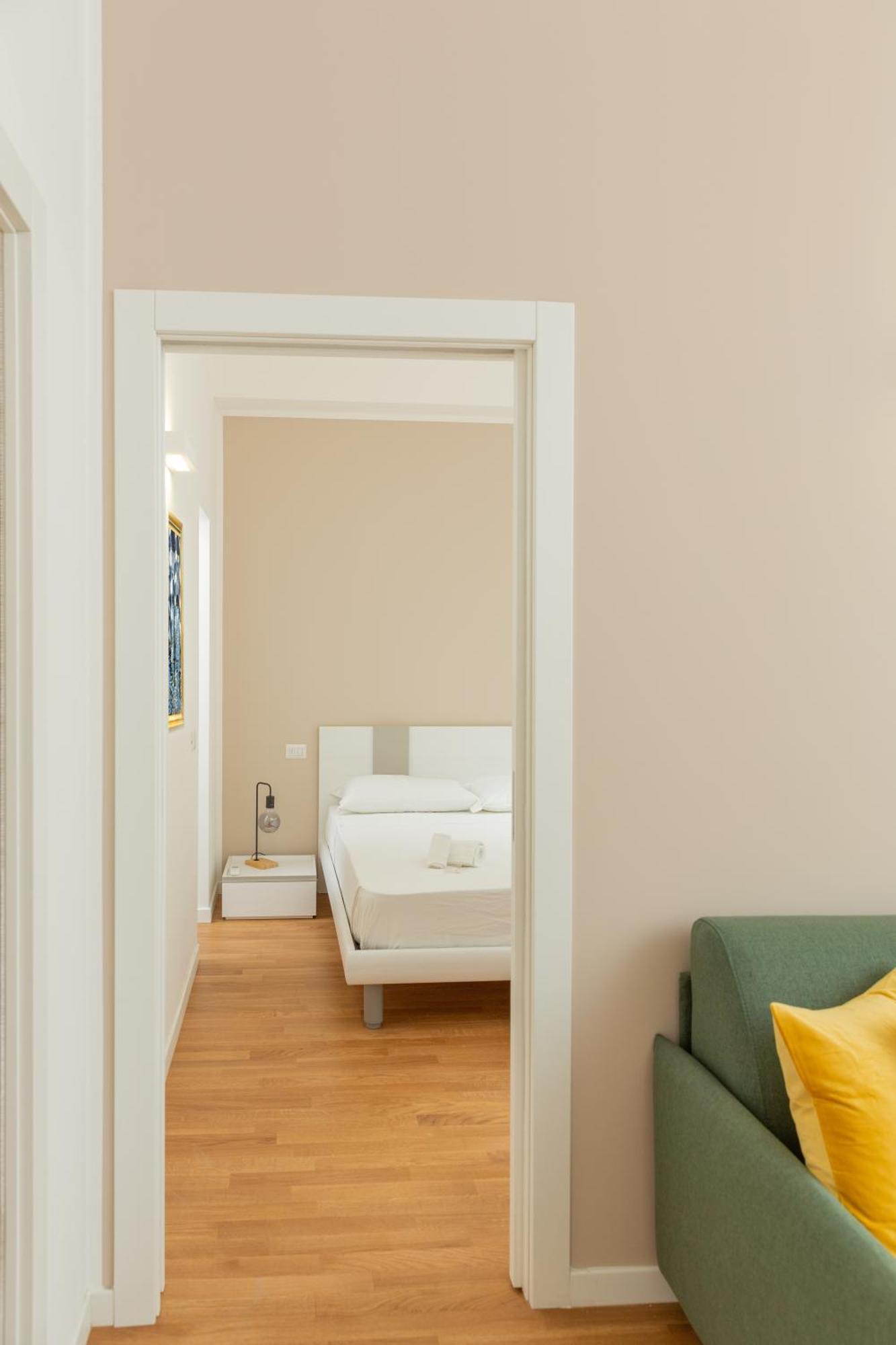 New - Manet - Exclusive Apartment Milan