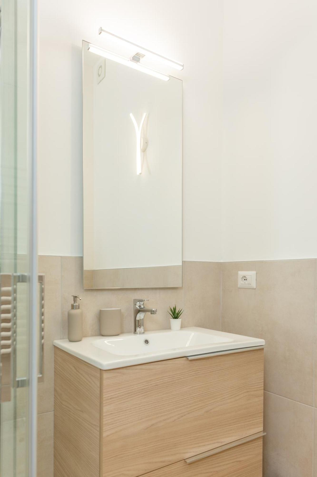 New - Manet - Exclusive Apartment Milan