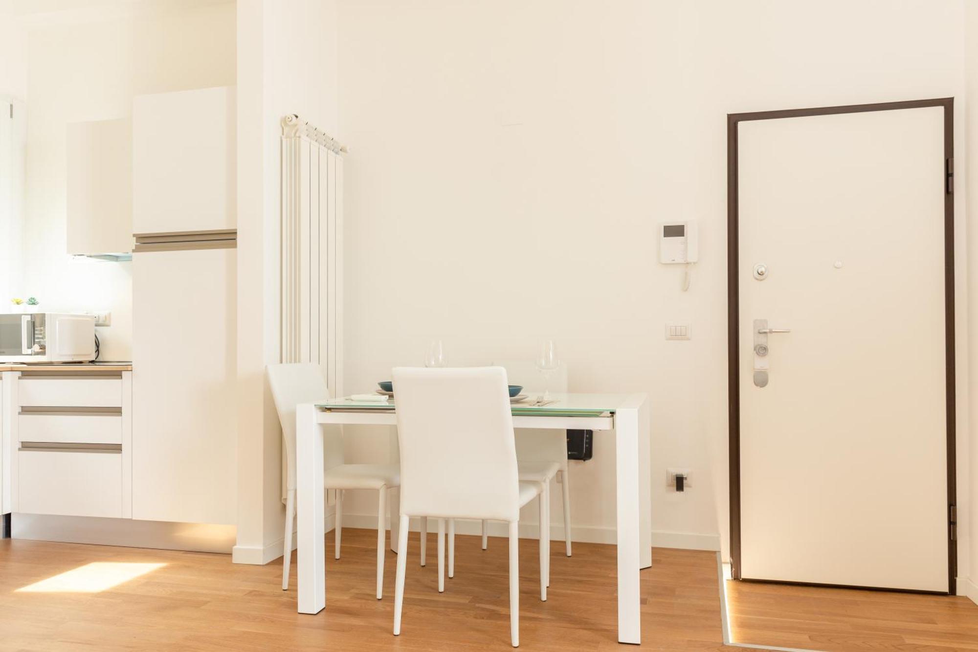 New - Manet - Exclusive Apartment Milan