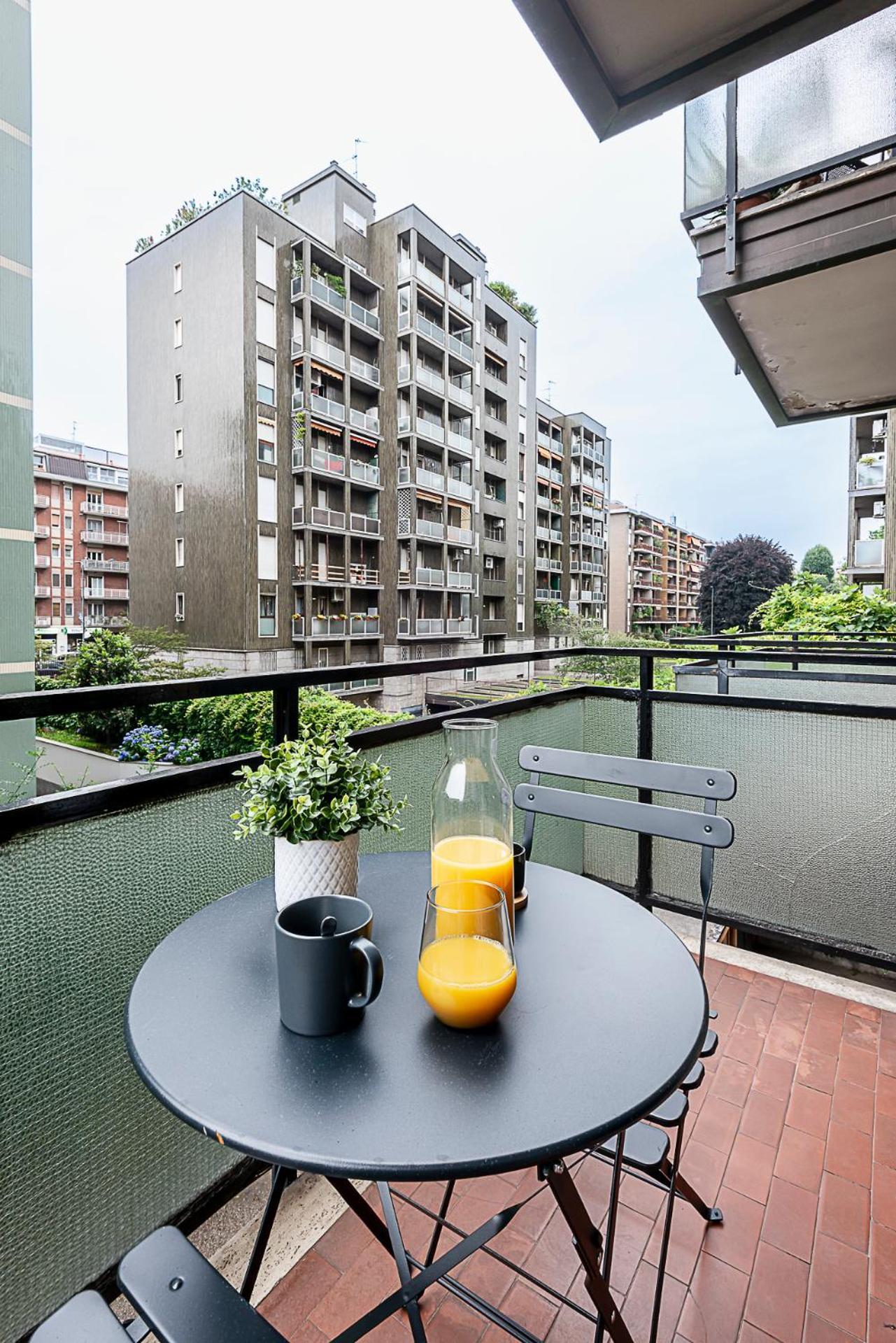 Stayeasy Staro5 - 5 Minutes To Udine Subway Apartment