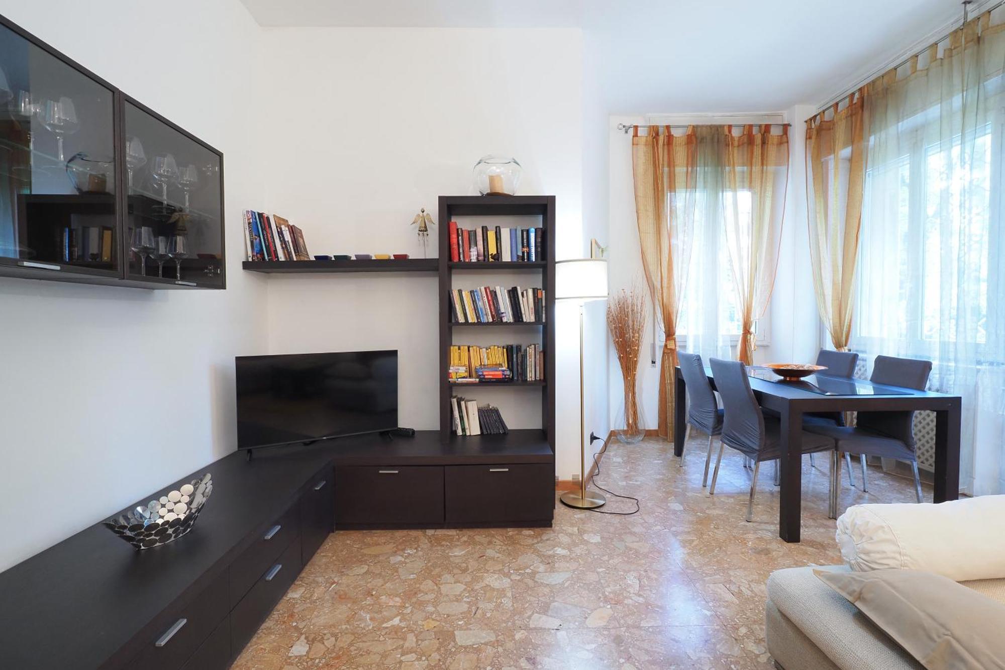 Apartment Primopiano - Palmaria B Milan
