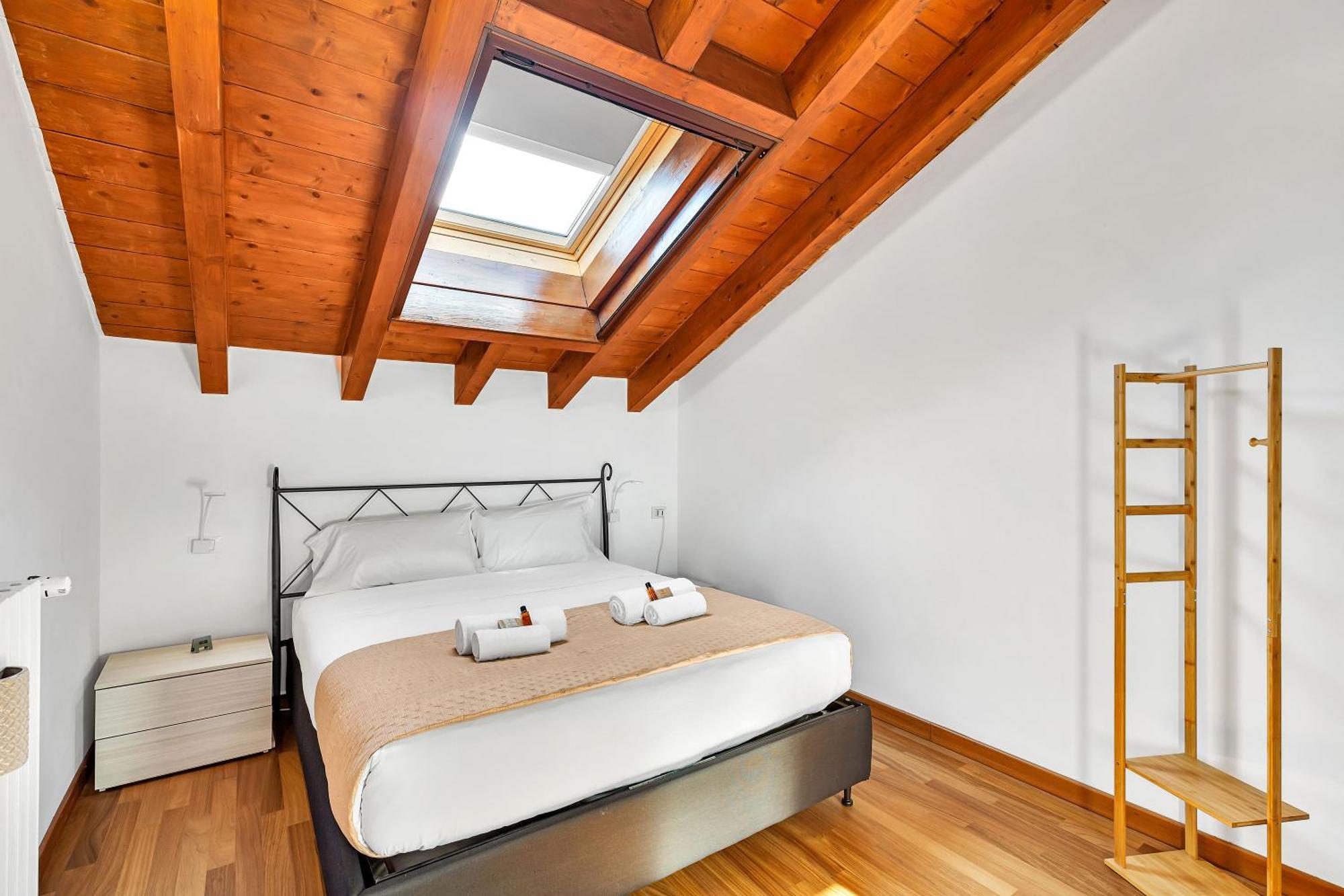 Apartment La Mansarda Di Cloe - Affitti Brevi Italia Milan