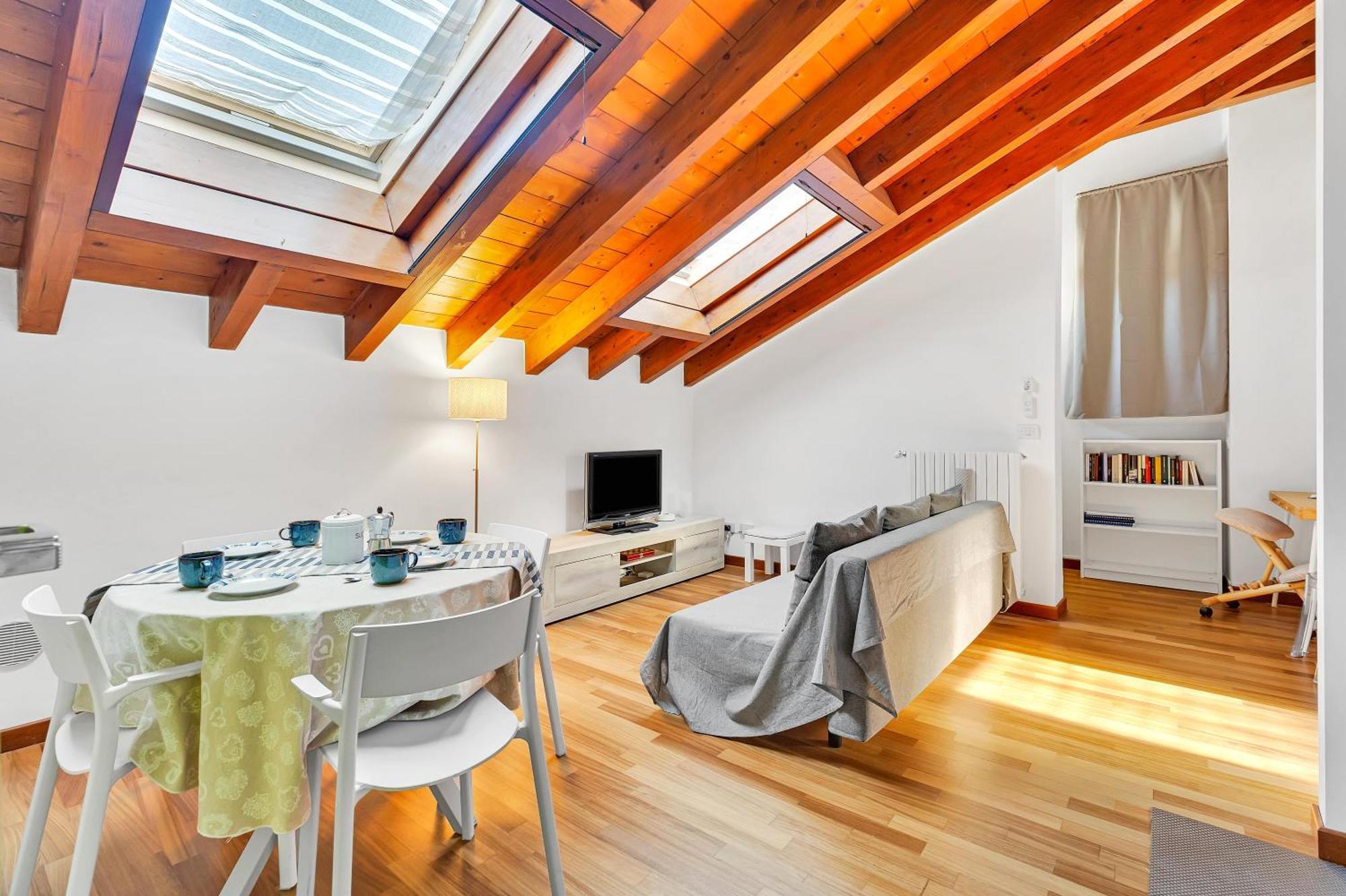 Apartment La Mansarda Di Cloe - Affitti Brevi Italia