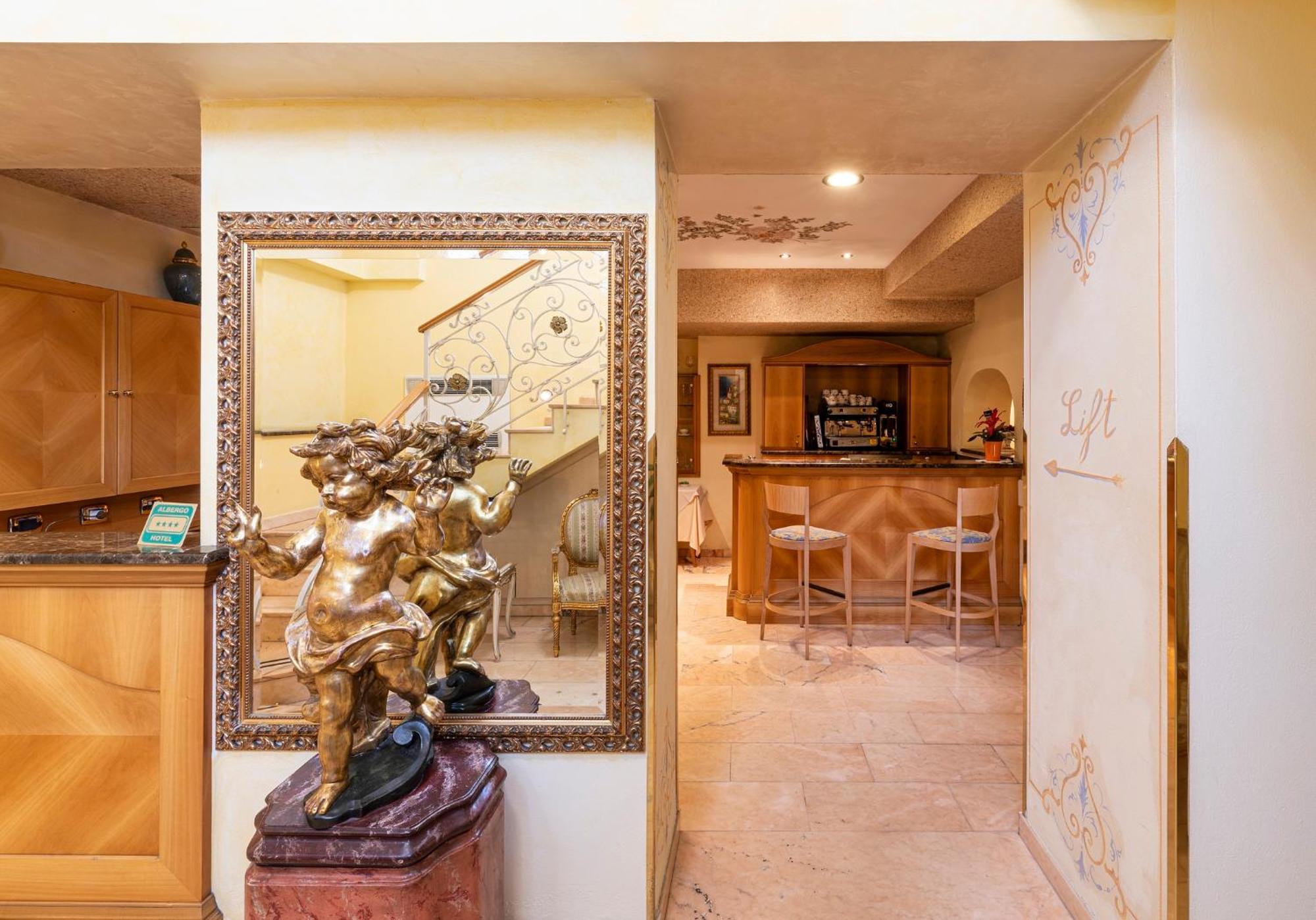 Hotel Boutique Dieci Milan