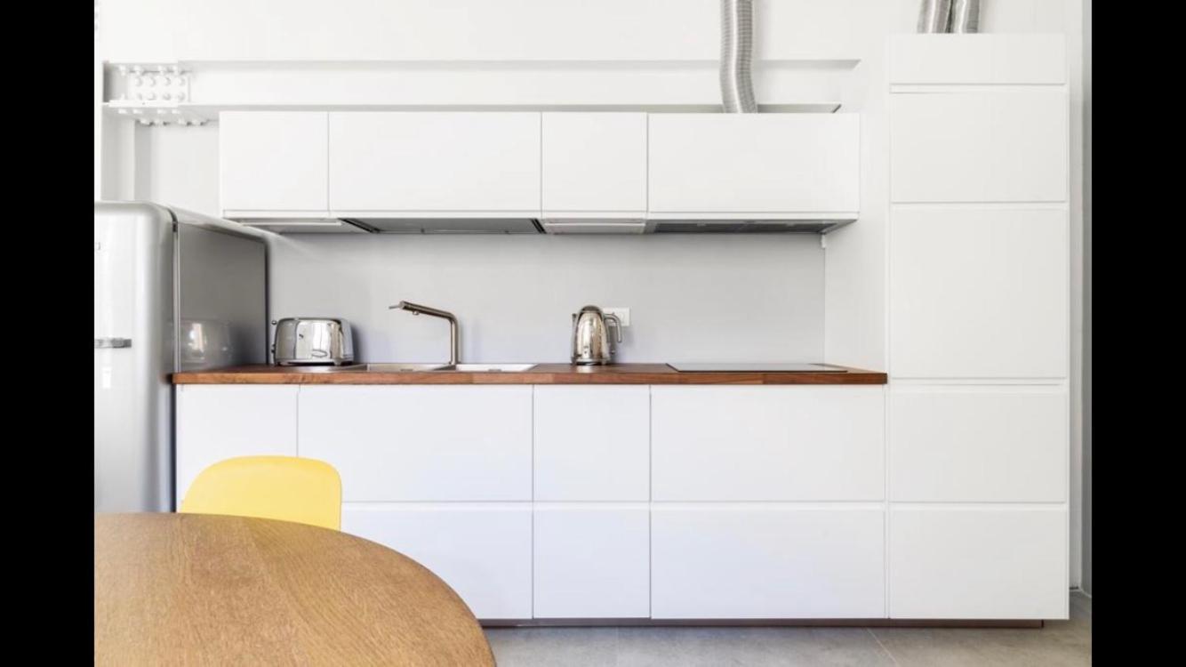 White Navigli Apartment Milan