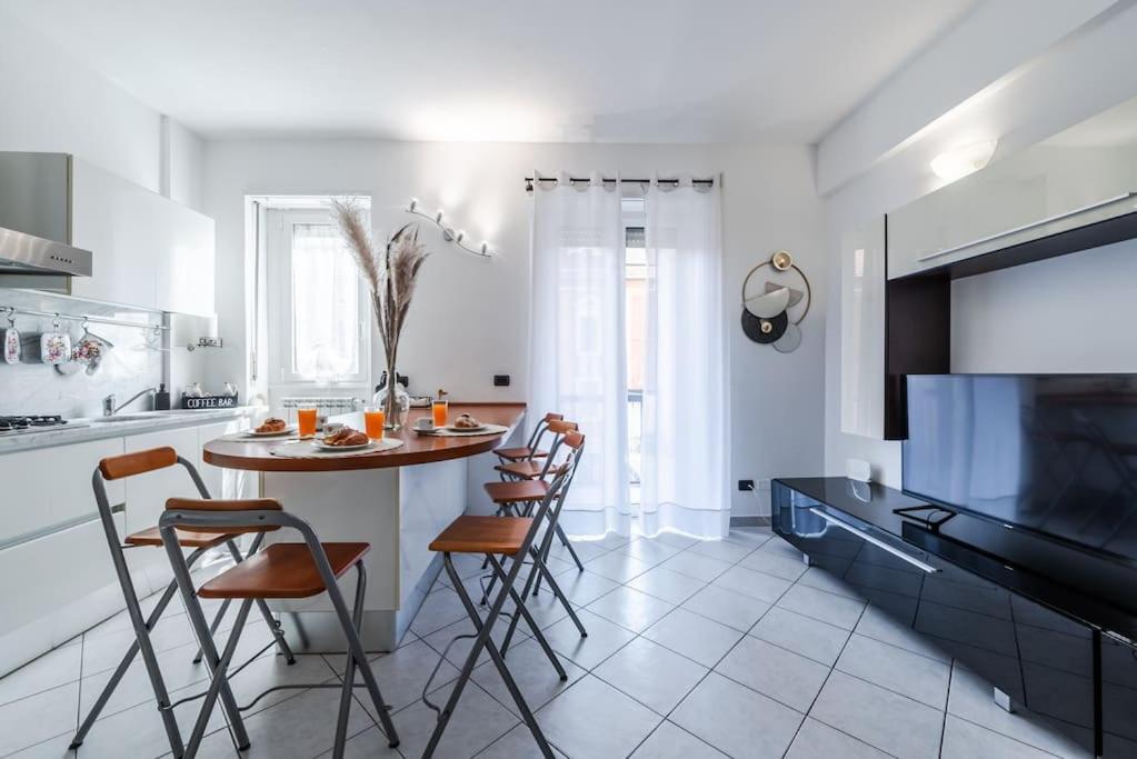 Nuovissima Dimora Con Terrazzino Apartment Milan