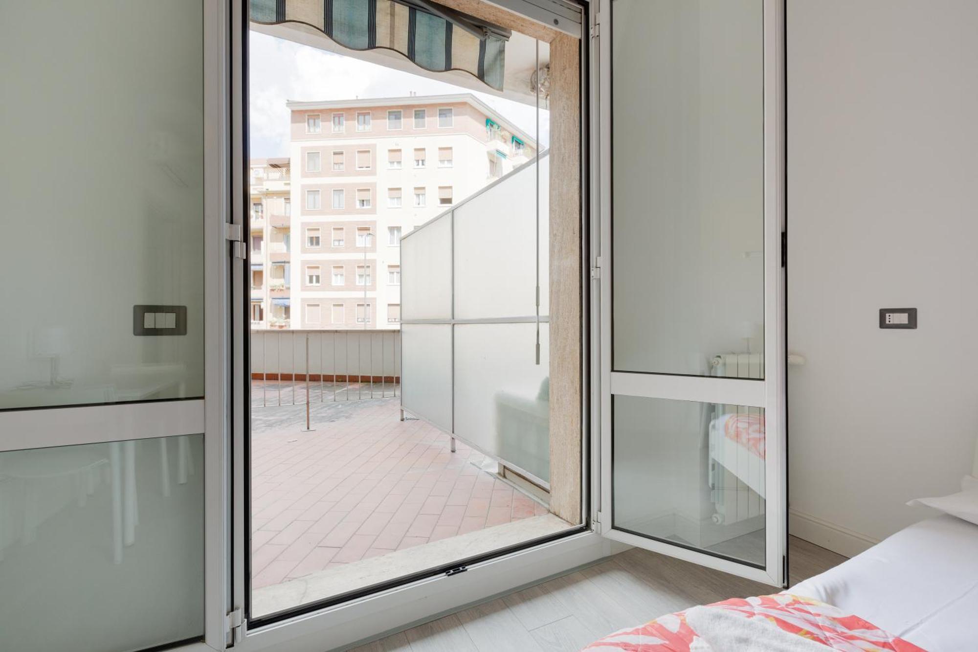 Milan-corso Lodi Cosy With Small Terrace