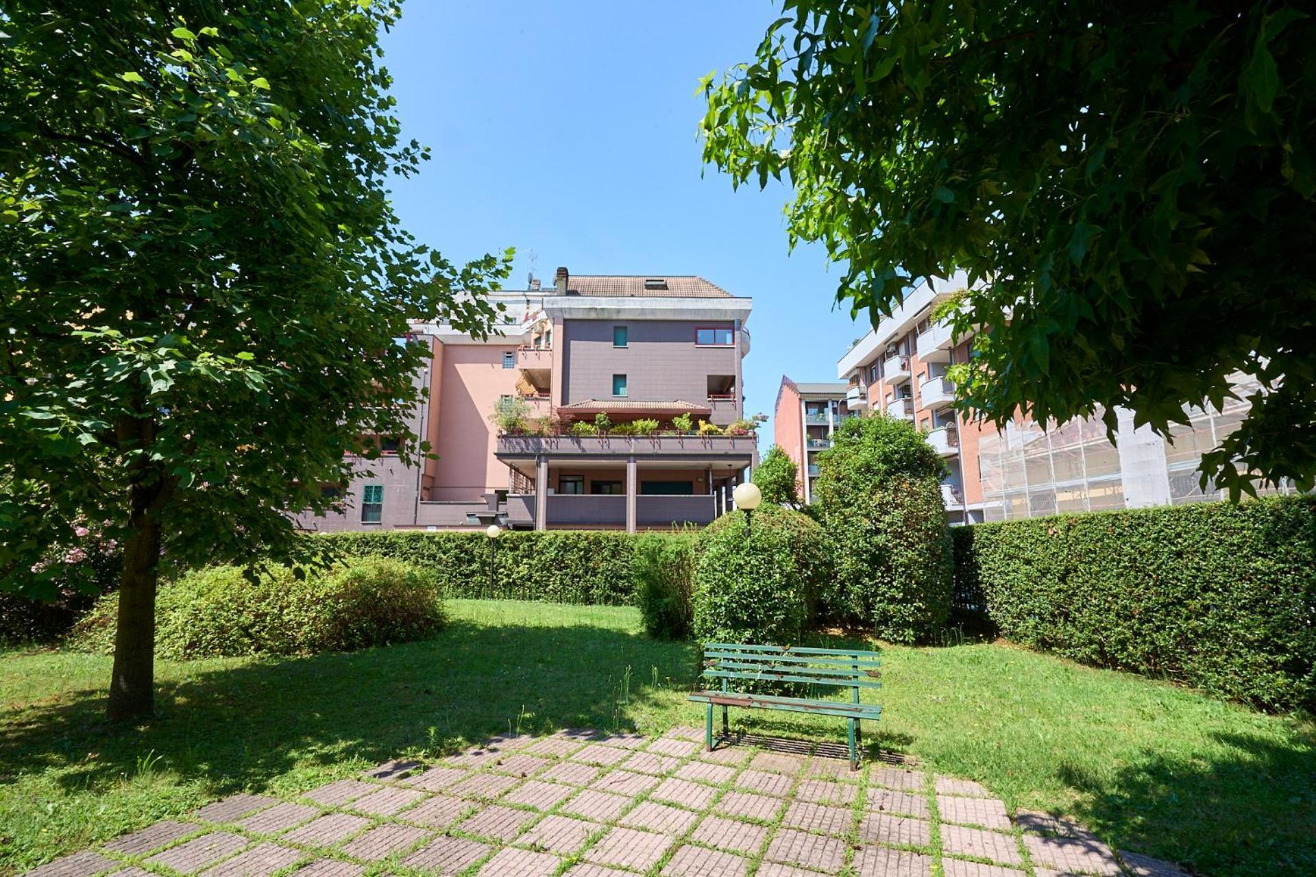 -luminosa 5 Stars With Balcony- Wifi Netflix 15 Minutes From Duomo *