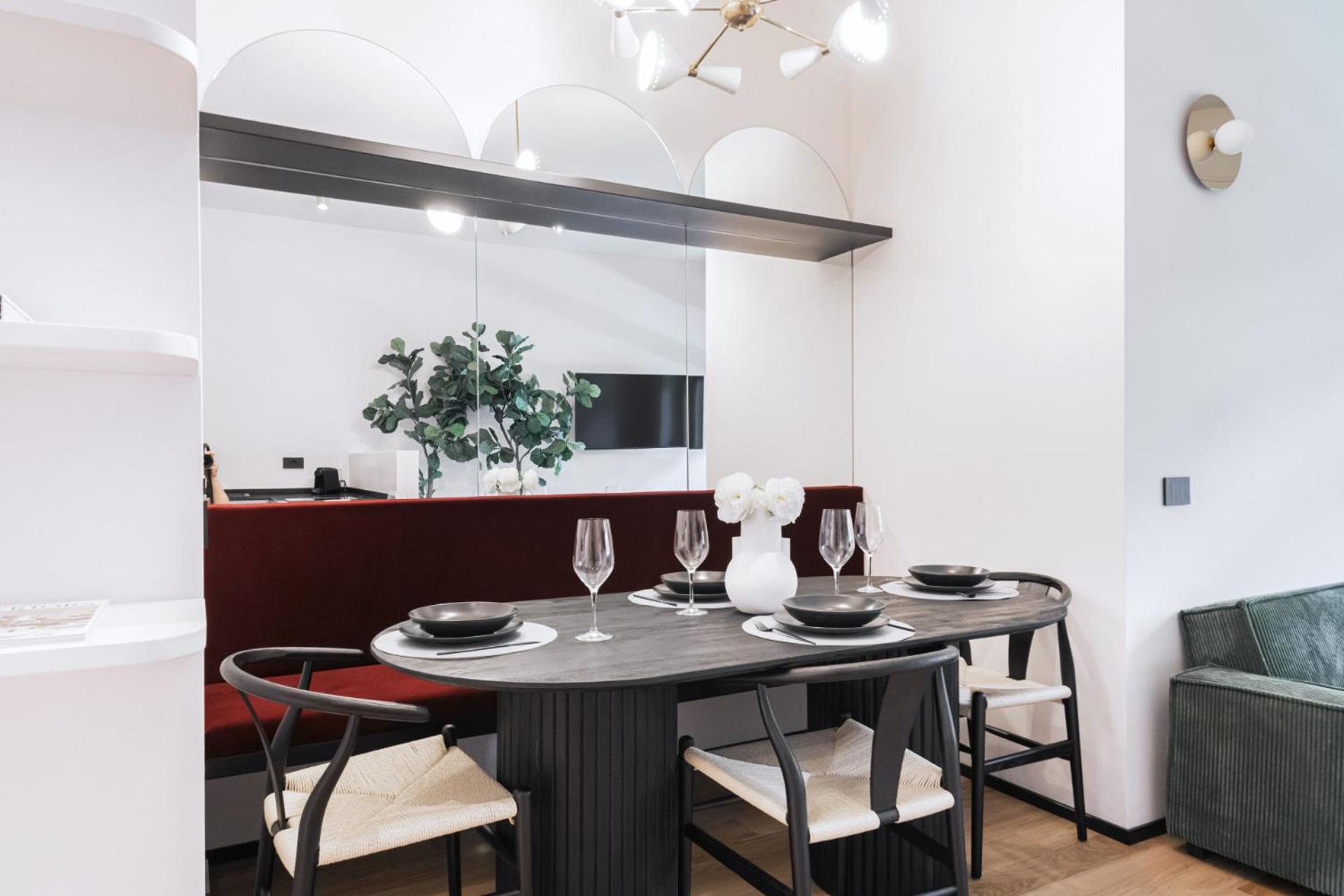 Apartment Easylife-raffinato A Passi Dal Duomo Milan