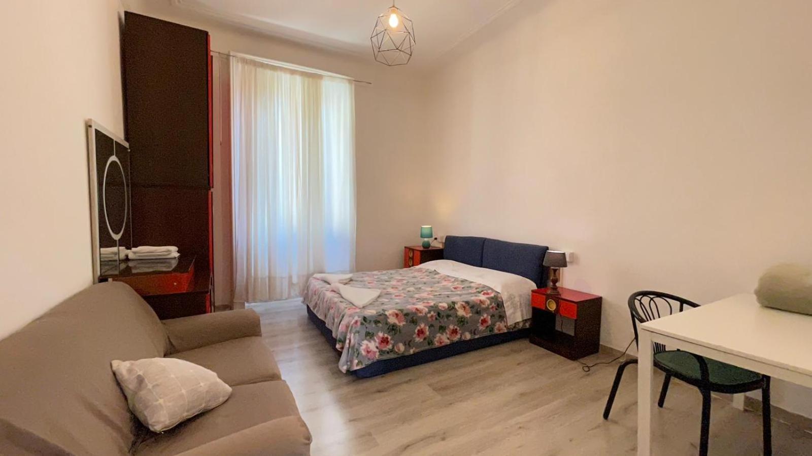 In The Center - Stanza In Centro Citta Homestay