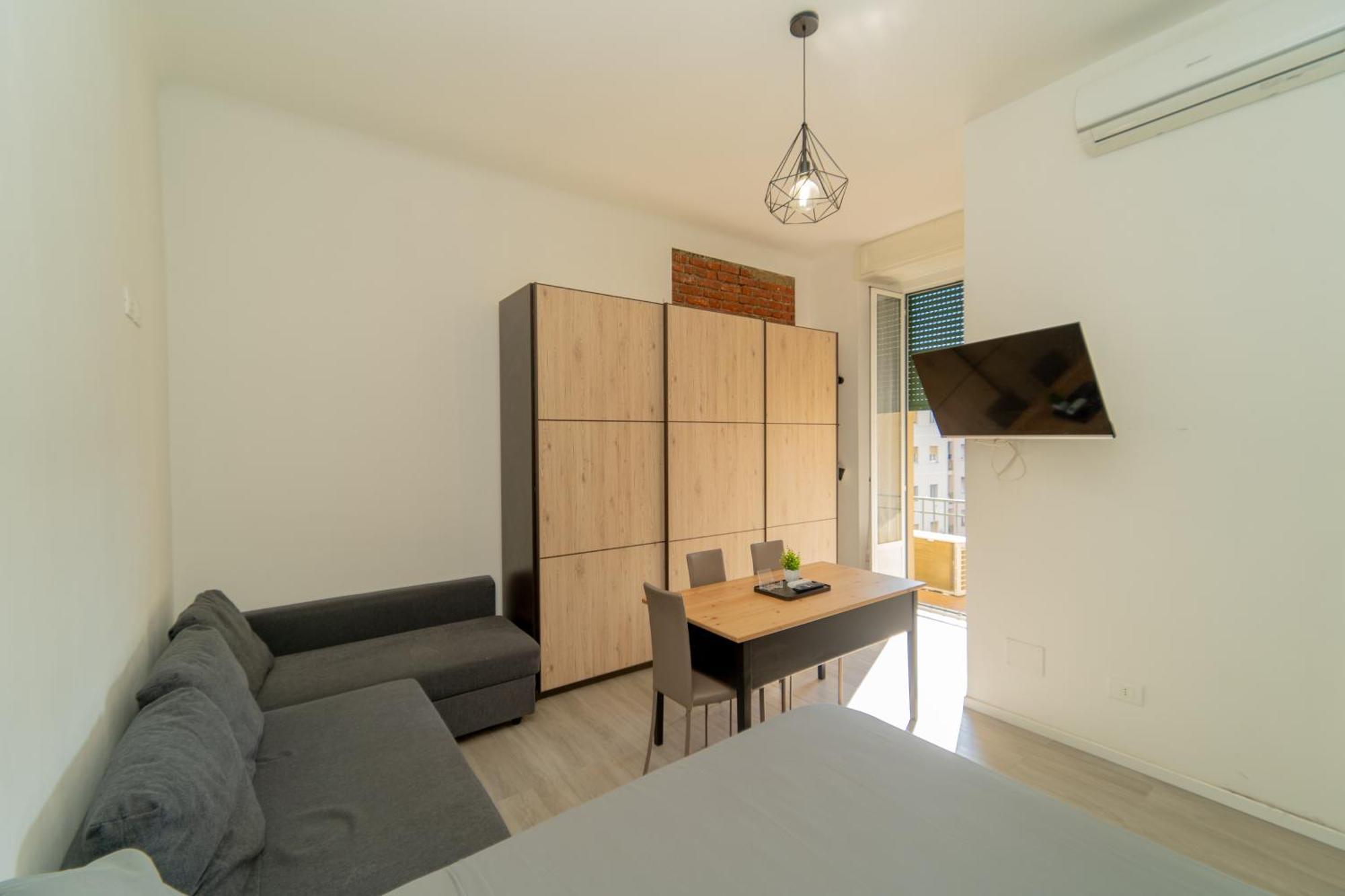 Apartment Near Metro-m5 Milan