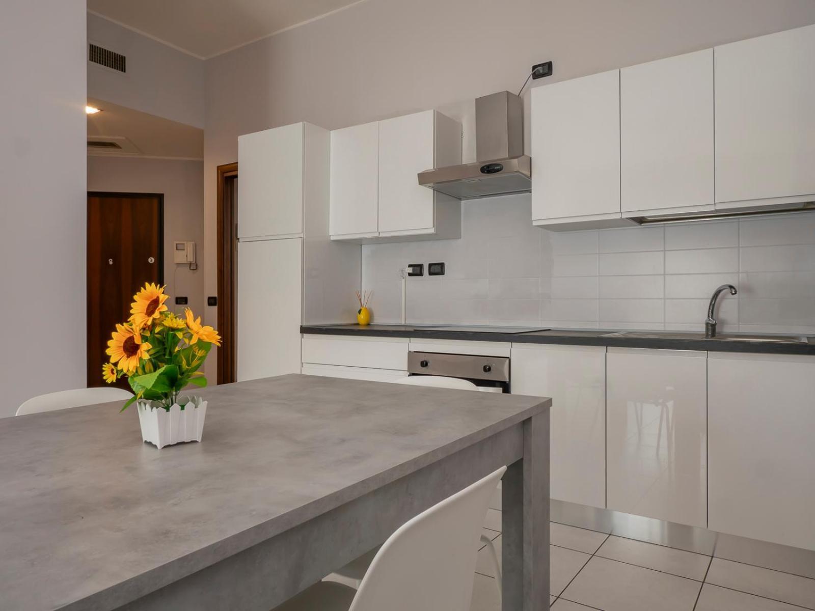 Xenia - Lovely In Citta Studi Apartamento *