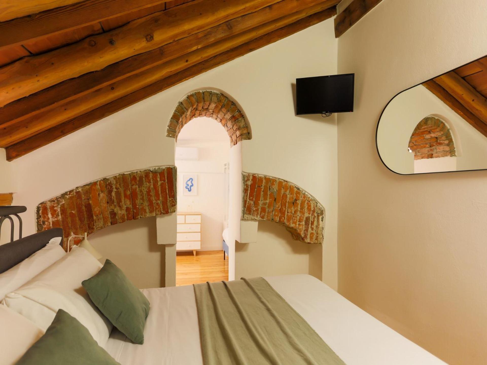 The Rent - Characteristic In Crocetta Area Apartamento
