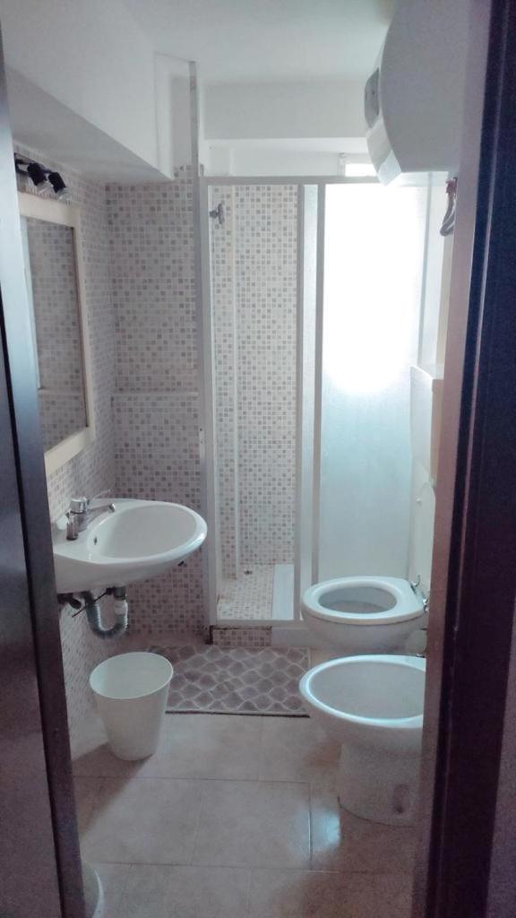 For 6 Peaple Close To The Red Metro Apartment