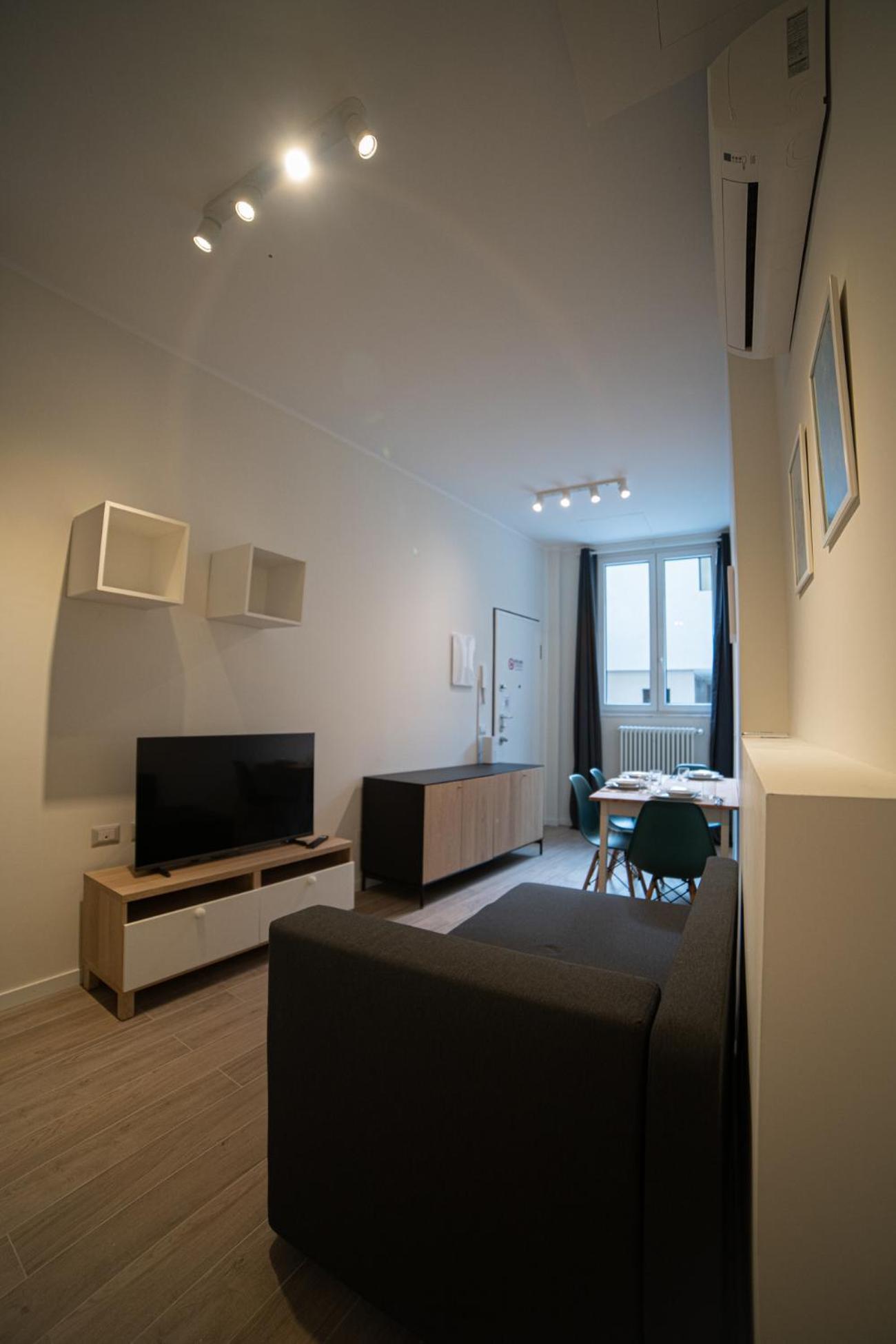 Rifugio Milanese Con Parcheggio Privato, Ambiente Tranquillo E Convenienza Apartment