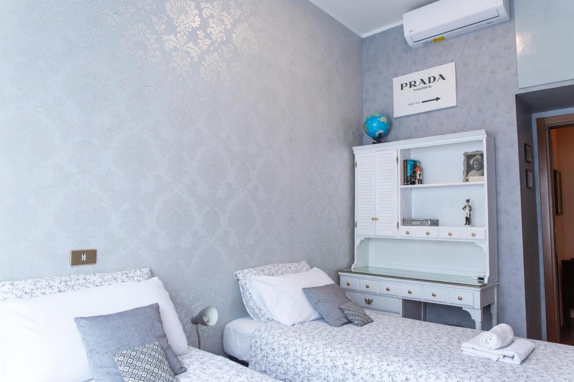 Duomo Walking Distance Elegant Flat With View Appartamento Milano