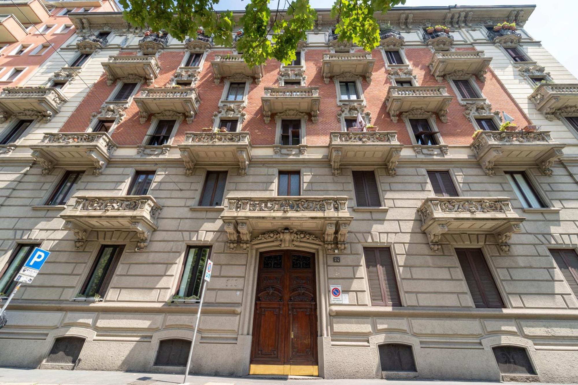 Luxury In Central Station - Pergolesi 24 *