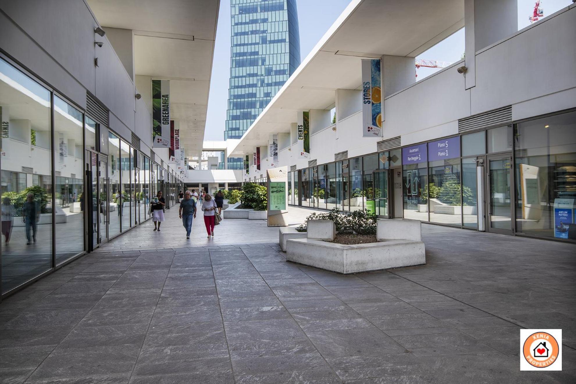Fiore Milanese - San Siro, Fiera & Life - Rinnovamento Facciata Palazzo In Corso Apartamento *