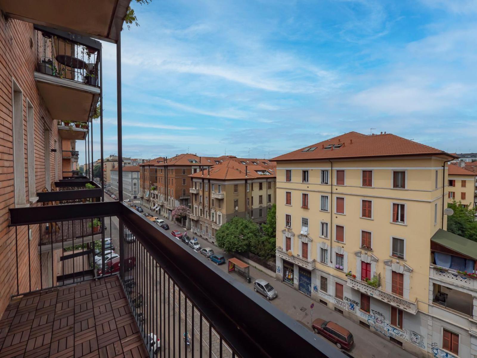 Xenia - Colorful In Citta Studi Area Apartment
