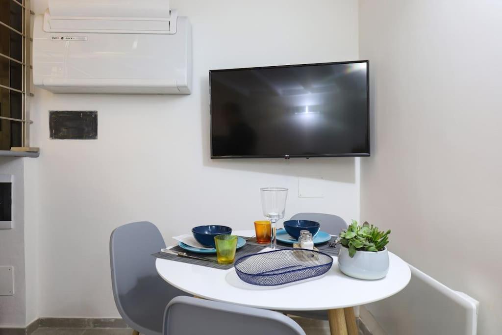 Cozy Loft Navigli, Close To Duomo And Bocconi - Italy Flat Vacation * Milano