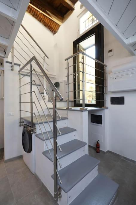 Cozy Loft Navigli, Close To Duomo And Bocconi - Italy Flat Vacation * Milano