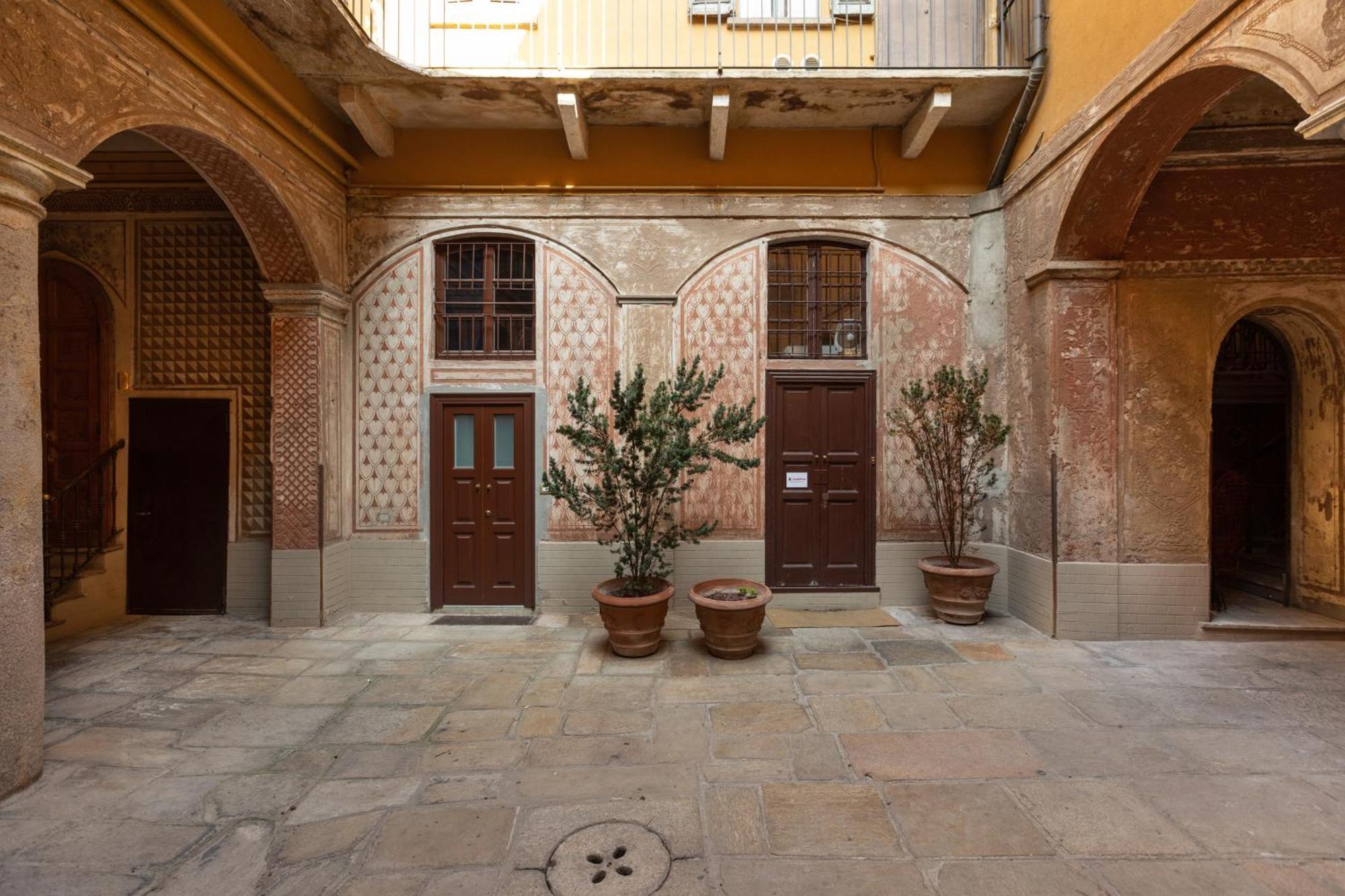 Oasi Urbana In Duomo Milão