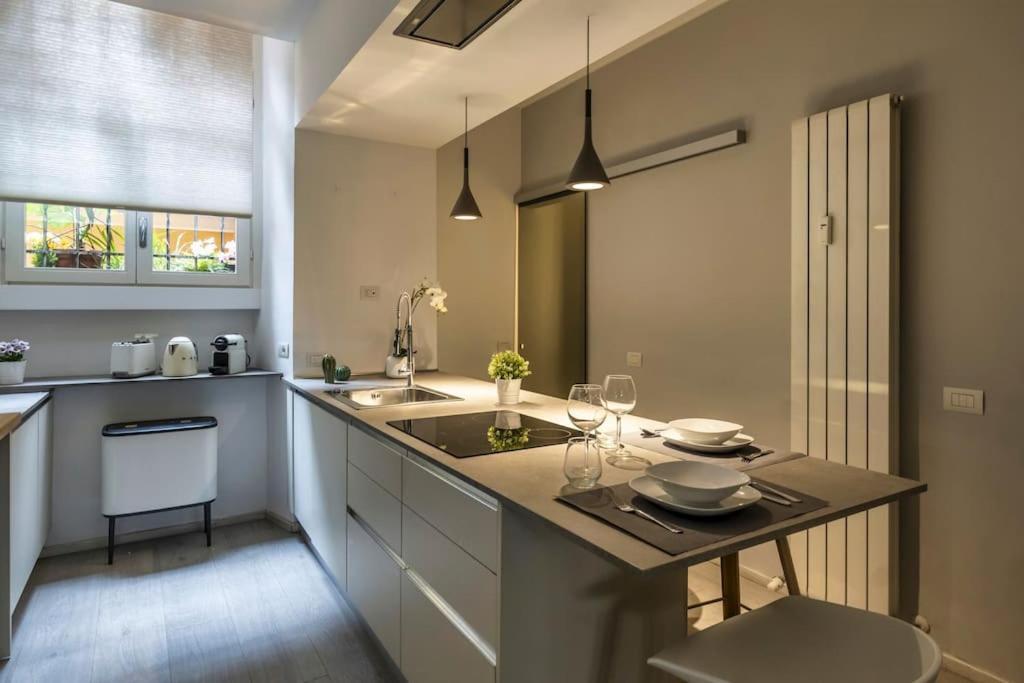 Contemporary Loft - Station Apartment *