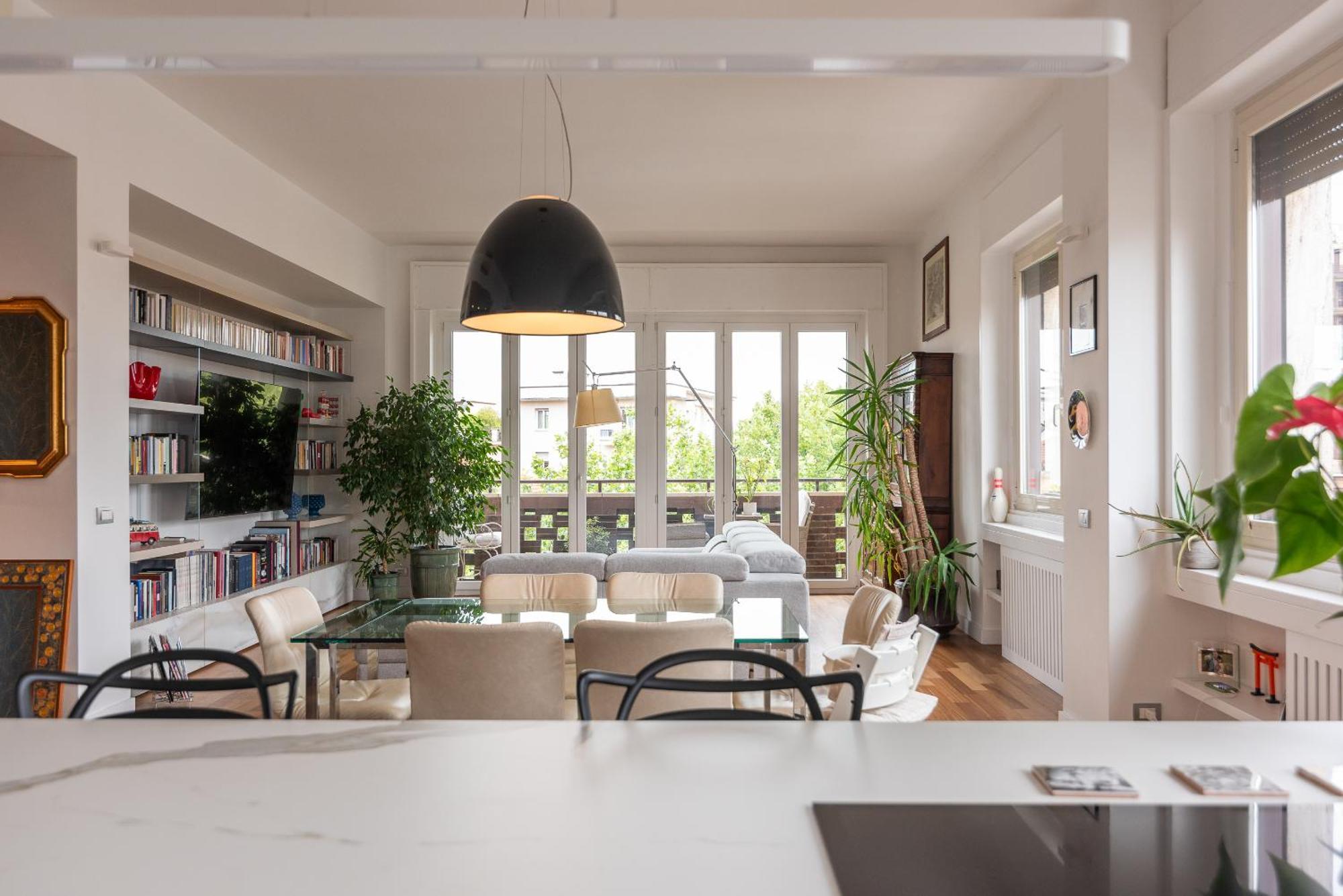 Apartment De Amicis Milan