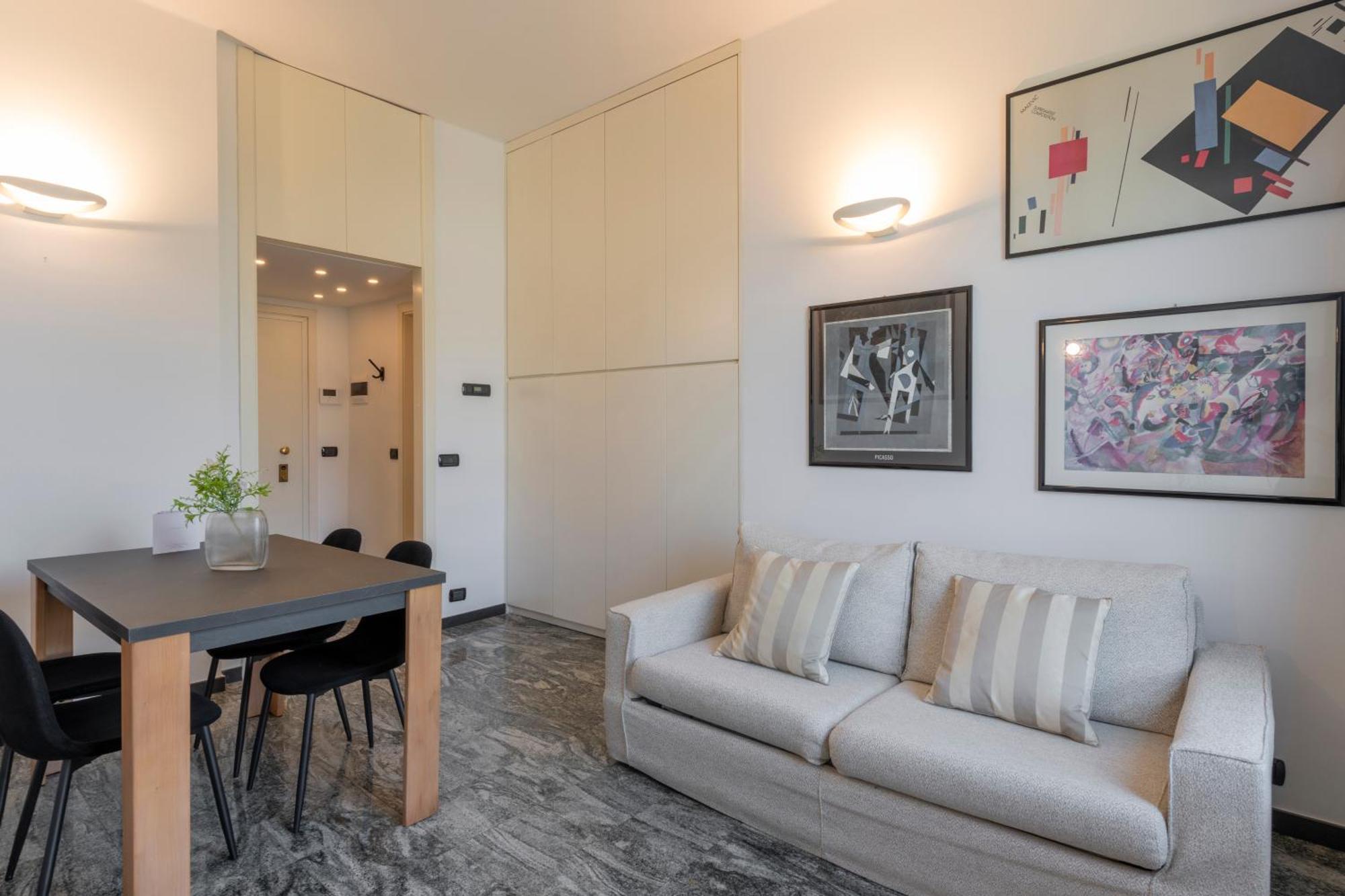 Apartment Royal - Duomo Santo Stefano Milan