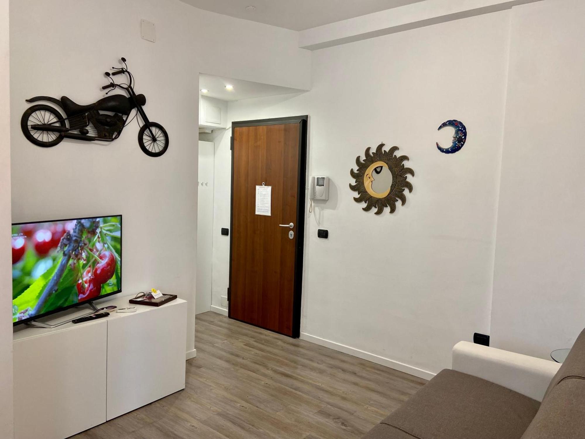 Appartamento Pomezia 10-central Milano