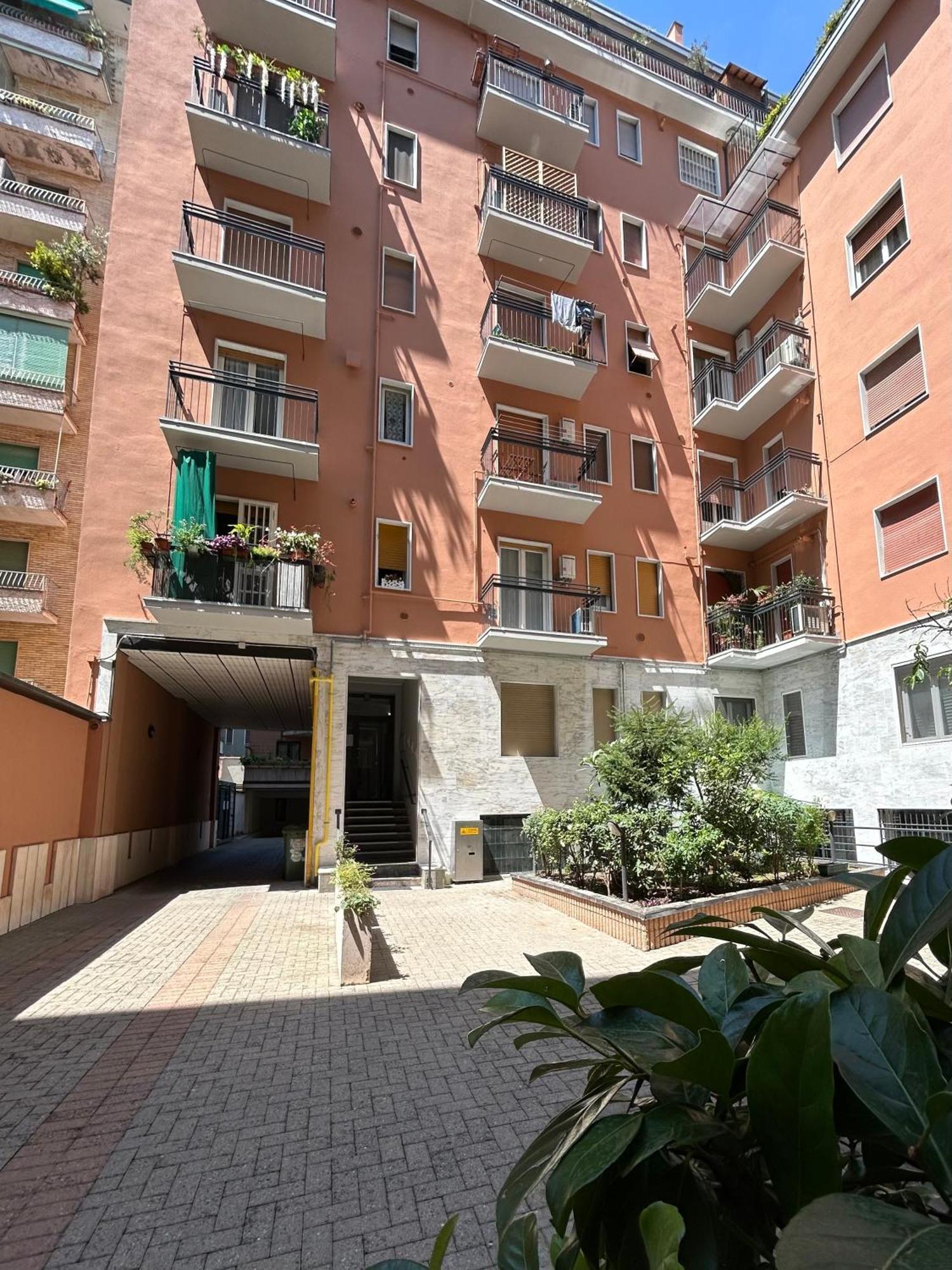 Apartamento Isola-zara Modern Apartment, Duomo In 10min