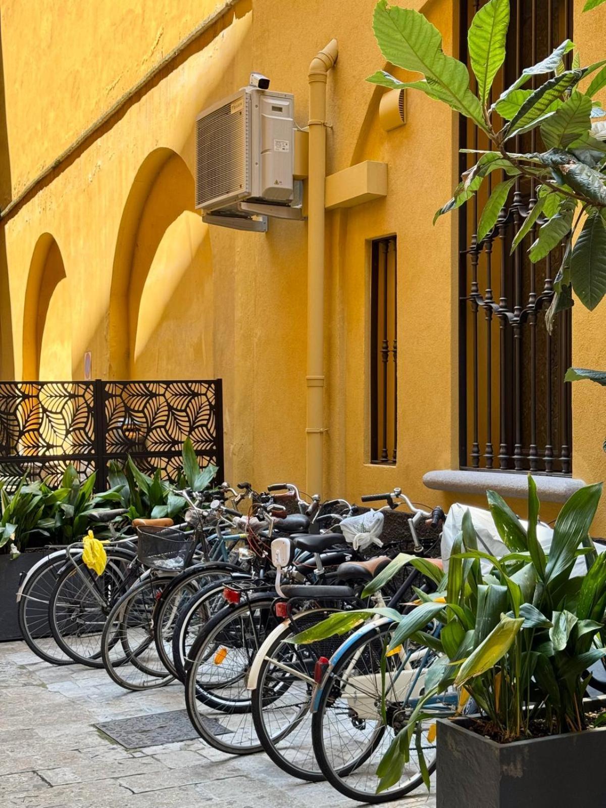 Romantic Navigli Apartment Milan