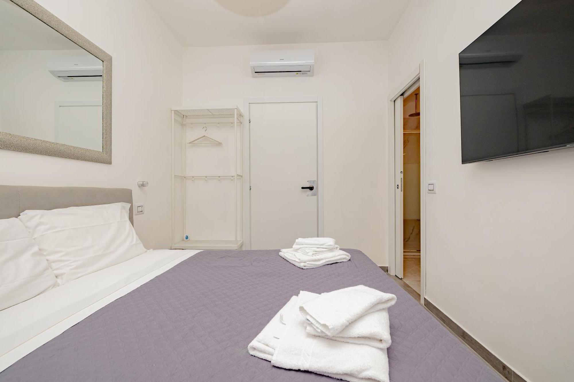Cozy - 2 * Milão