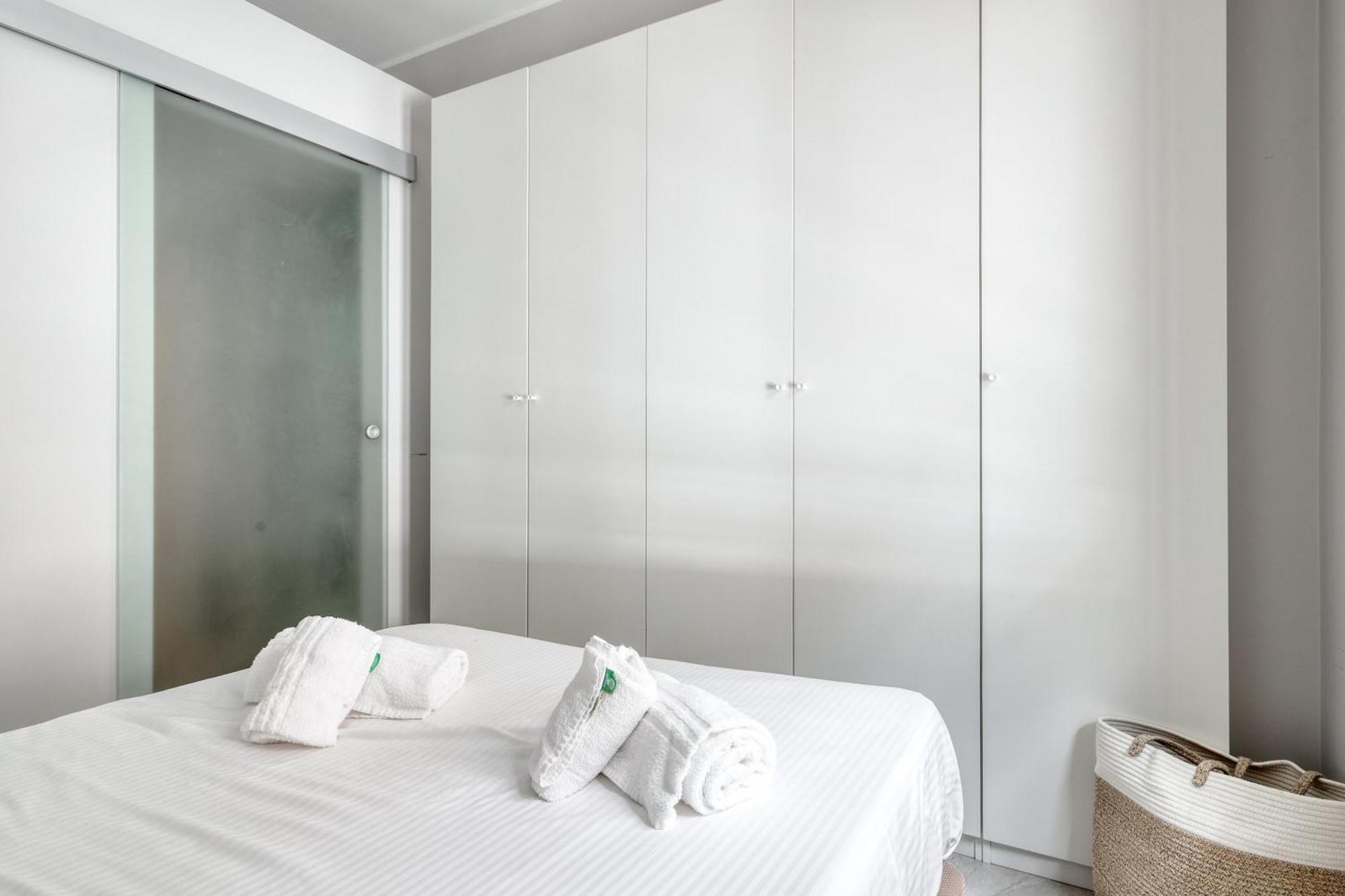 Joivy Modern Centre Flat Apartment Milan