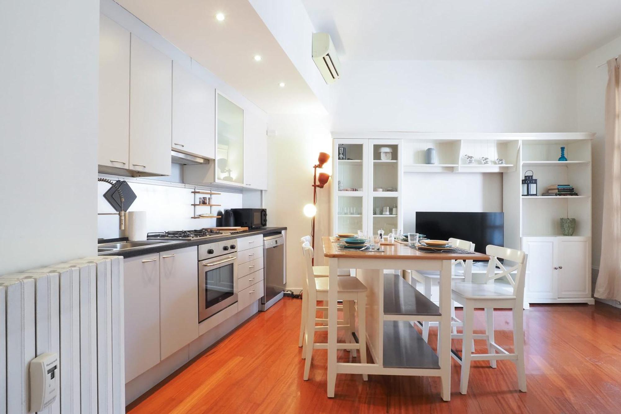 Cozy One Bedroom Close To Porta Venezia Apartment *