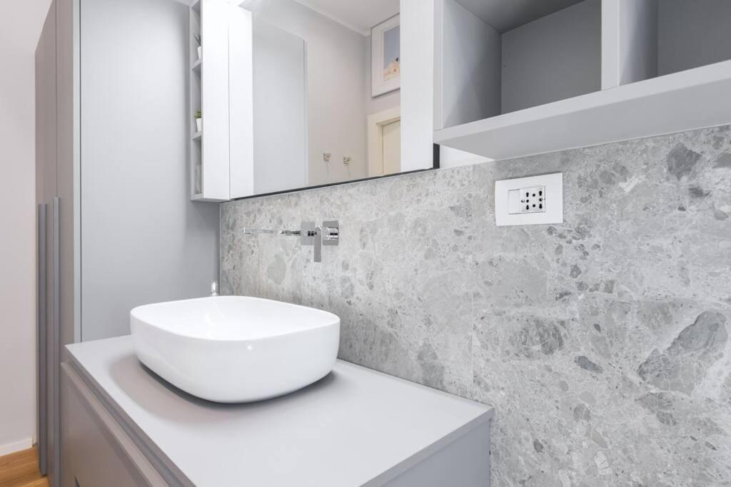 Easylife - Beautiful Flat With Balcony Pta Venezia