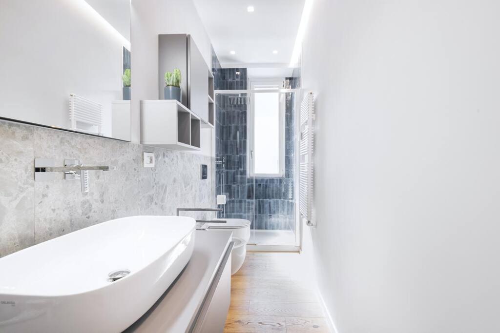 Easylife - Beautiful Flat With Balcony Pta Venezia * Milan