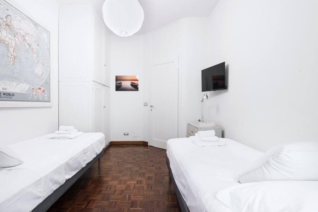 Easylife - Elegance A Few Steps From Citylife Next To M2 Pagano Milão