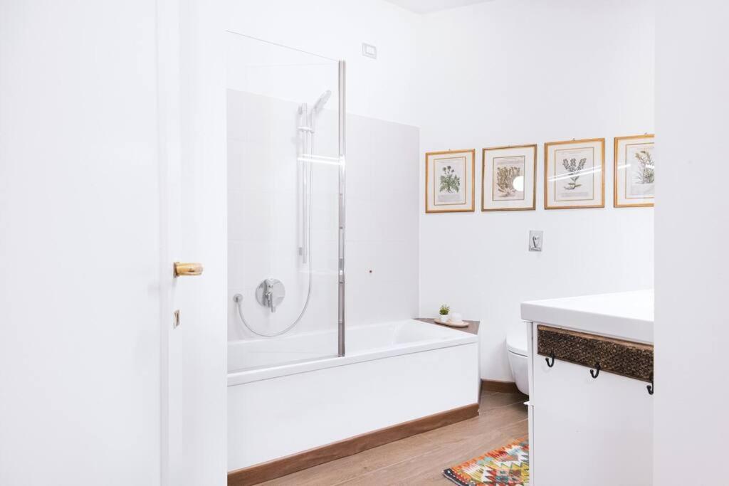 Apartamento Easylife - Elegance A Few Steps From Citylife Next To M2 Pagano