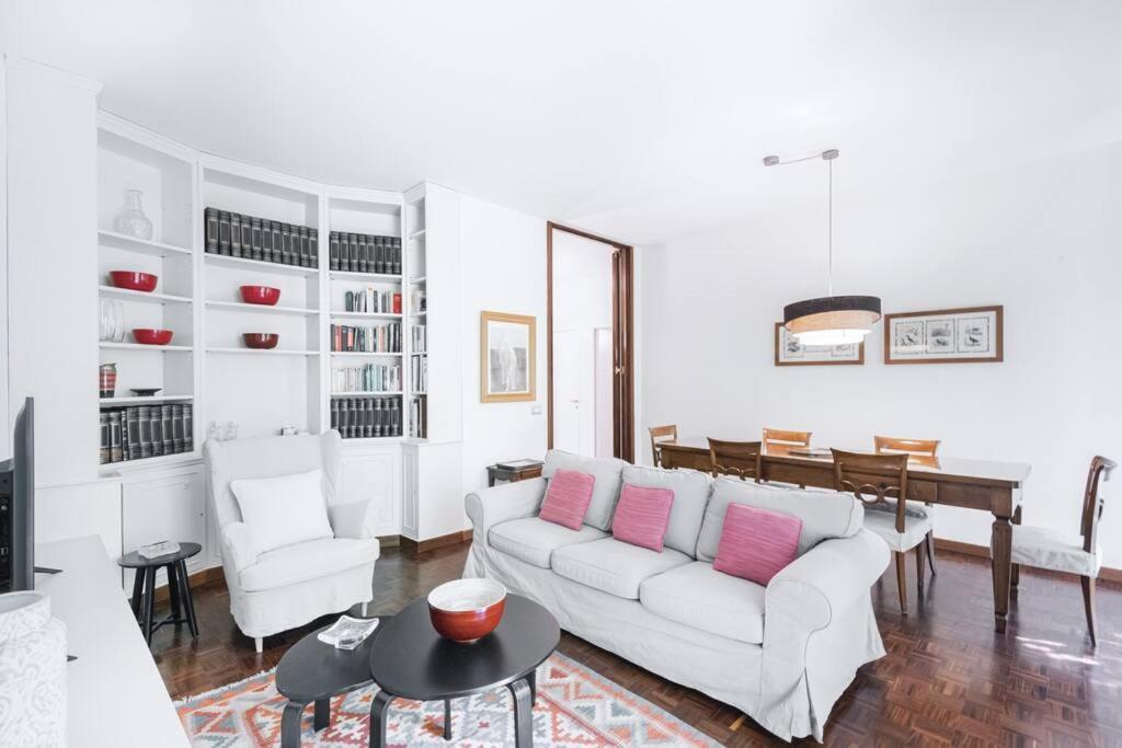 Easylife - Elegance A Few Steps From Citylife Next To M2 Pagano Milão