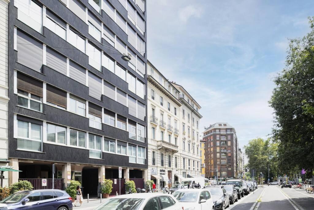 Easylife - Elegance A Few Steps From Citylife Next To M2 Pagano Apartamento