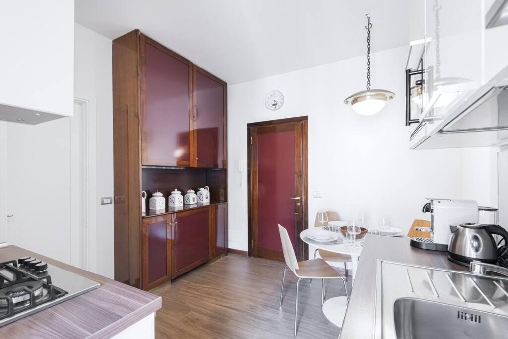 Easylife - Elegance A Few Steps From Citylife Next To M2 Pagano * Milão