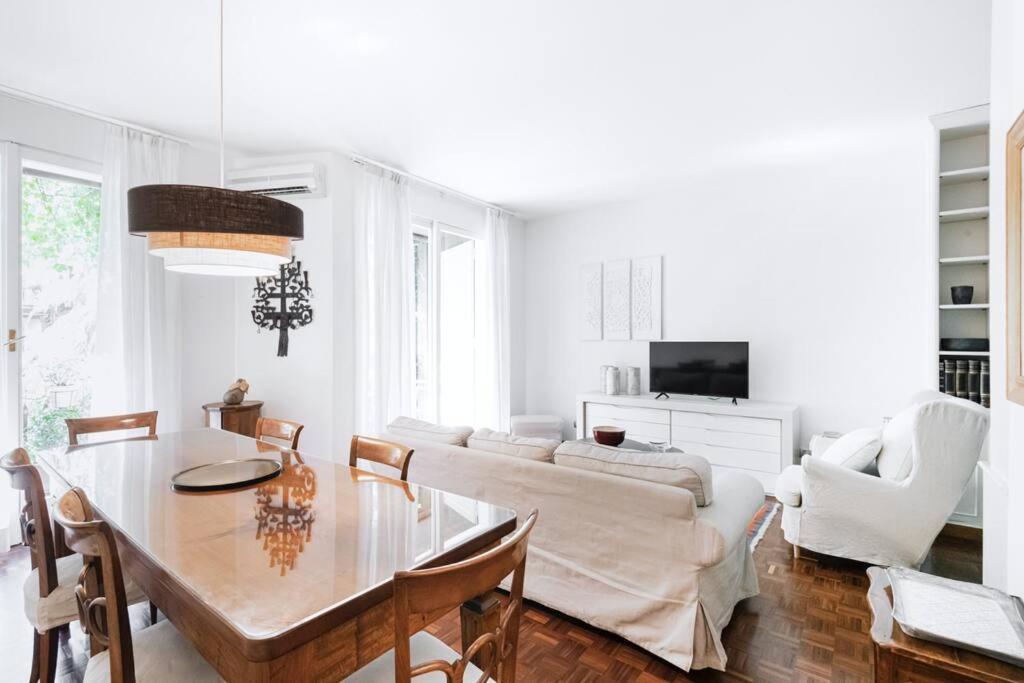 Easylife - Elegance A Few Steps From Citylife Next To M2 Pagano Milão