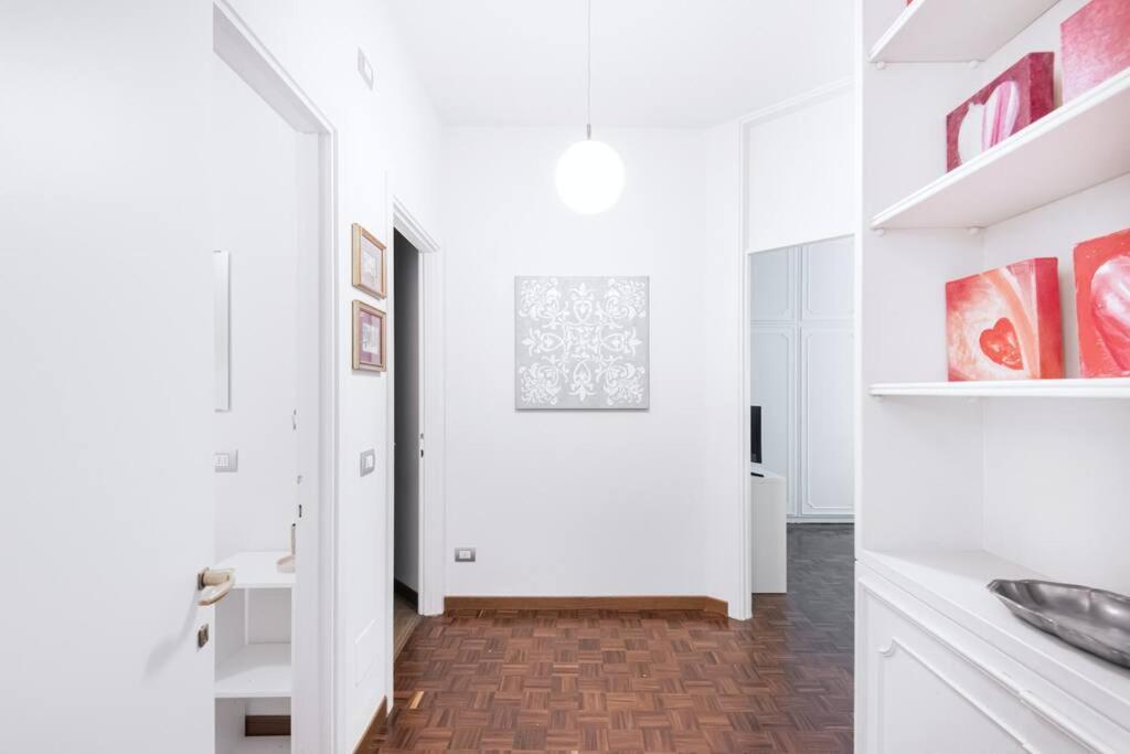 Easylife - Elegance A Few Steps From Citylife Next To M2 Pagano Apartamento *