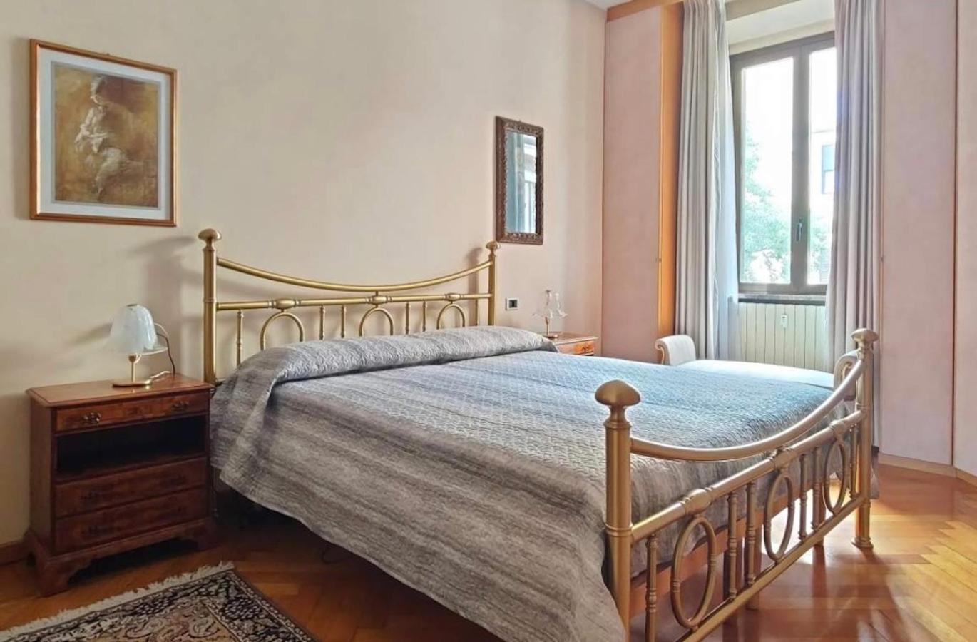 Elegante Attico Con Terrazza - Porta Venezia Apartment