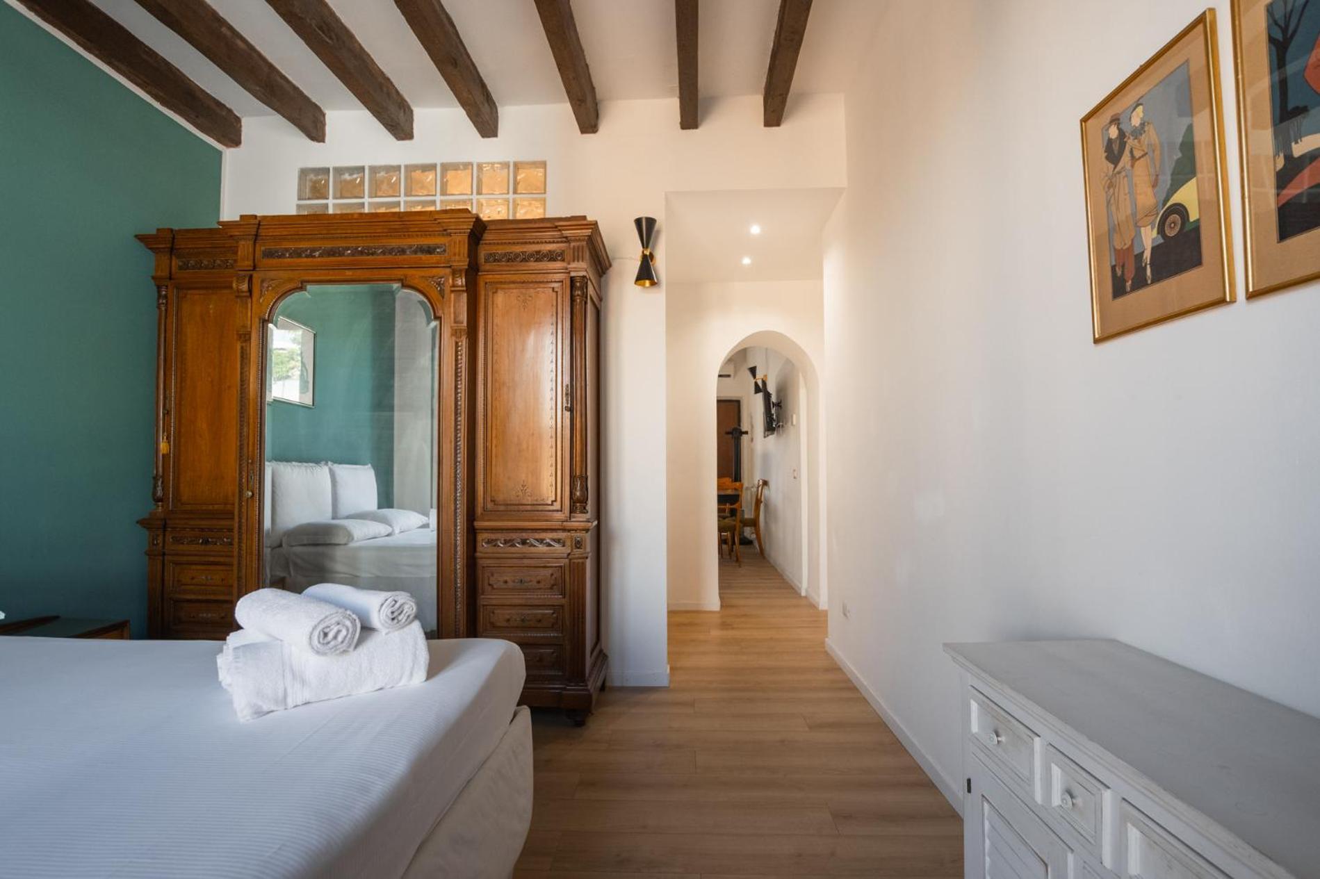Marco Aurelio Liberty Bilo Apartment