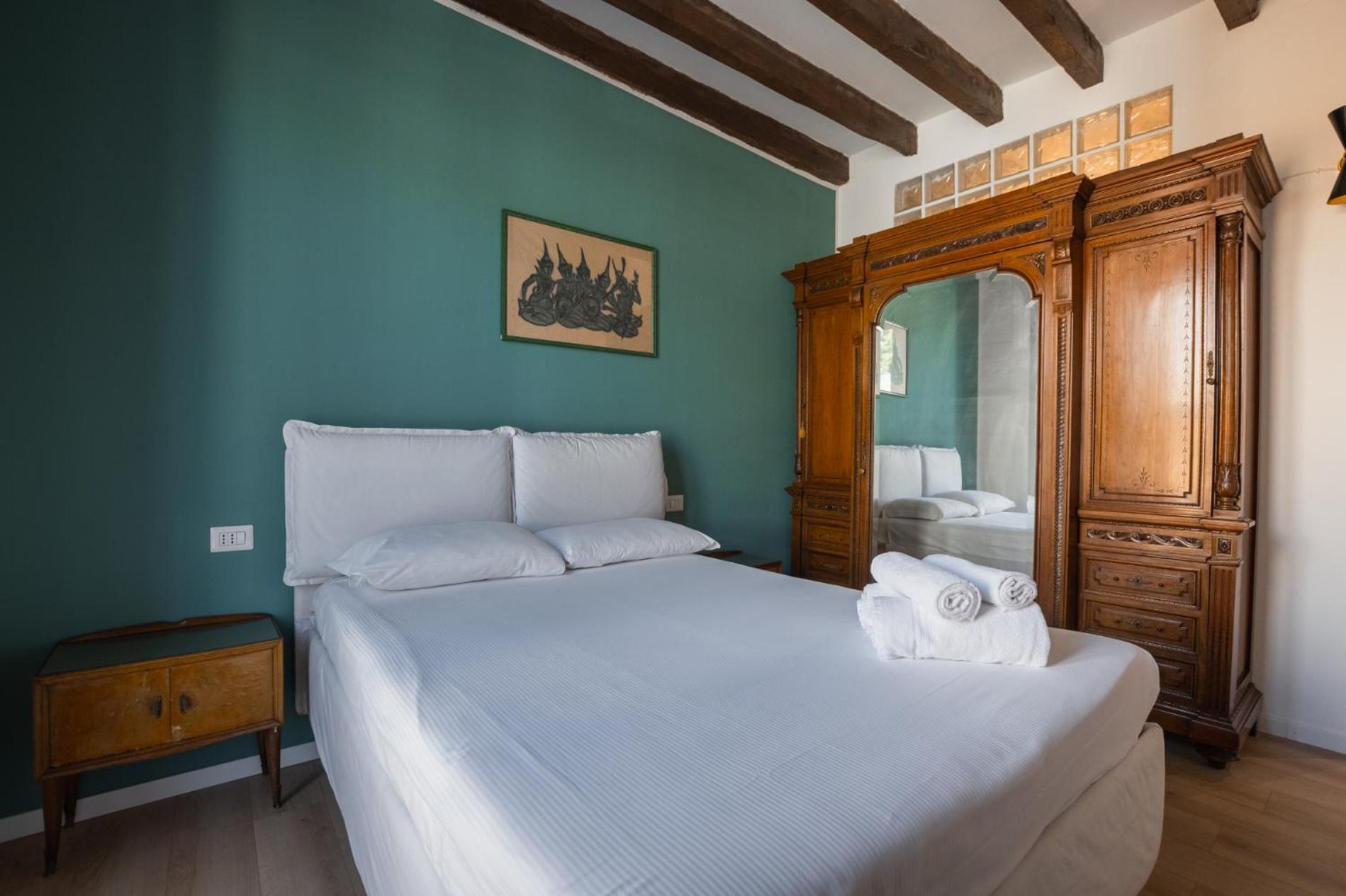 Marco Aurelio Liberty Bilo Apartment